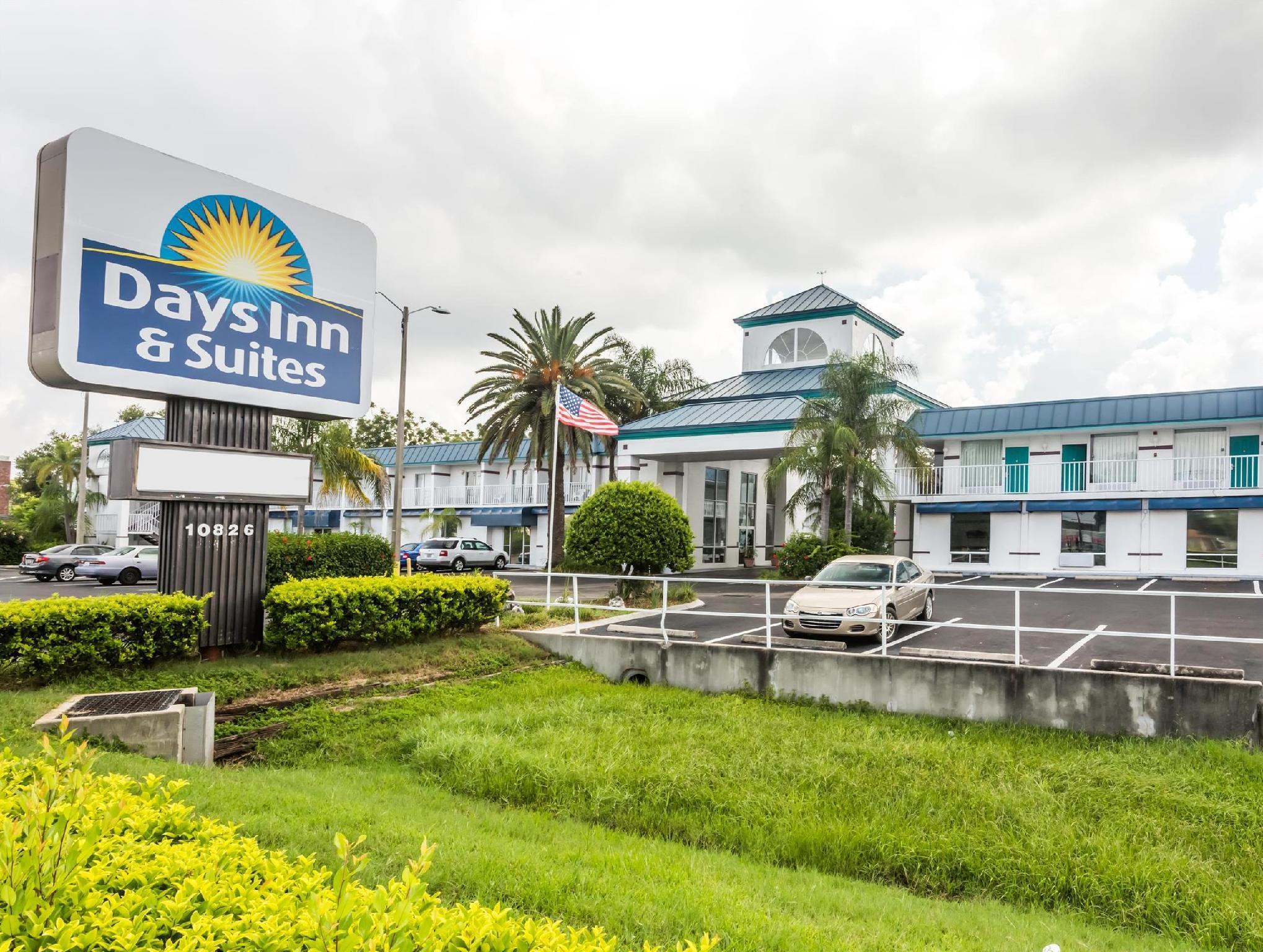 Days Inn & Suites By Wyndham Port Richey Buitenkant foto